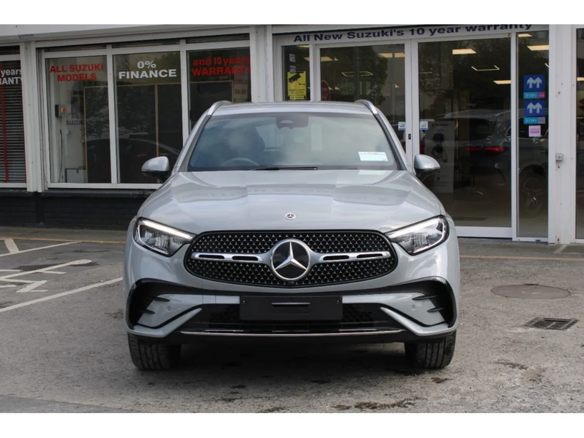 Mercedes-Benz GLC GLCE 300 AMG LINE E 4MATIC - Image 5