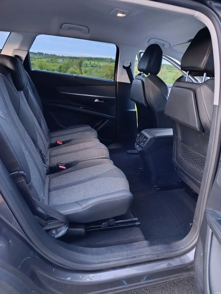 Peugeot 5008 2019 - Image 2