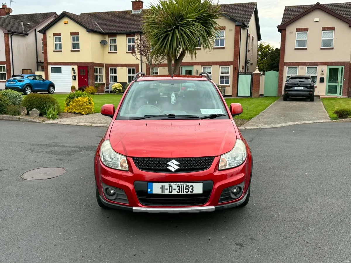 2011 Suzuki sx4 whit nct - Image 2