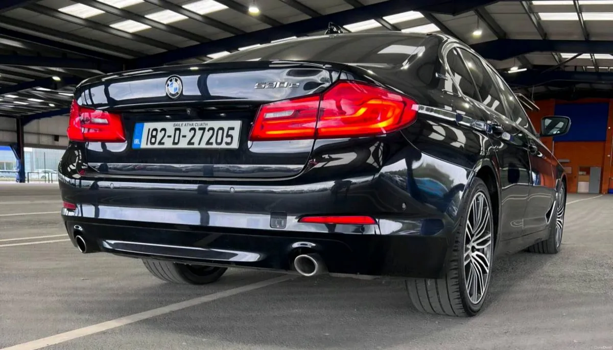 2018 BMW 530e - Image 4