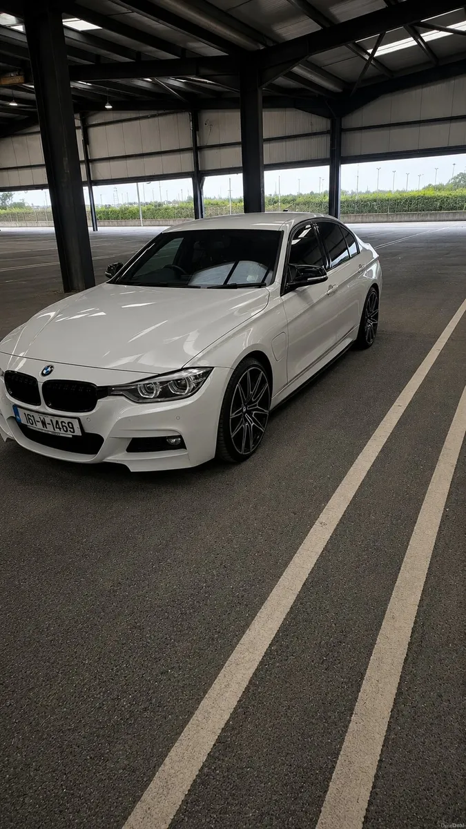 2017 Diamond white bmw 330 e - Image 1