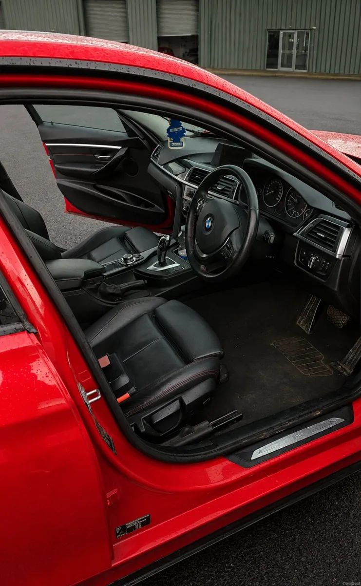 BMW 318d 2.0 Diesel Automatic - Image 3