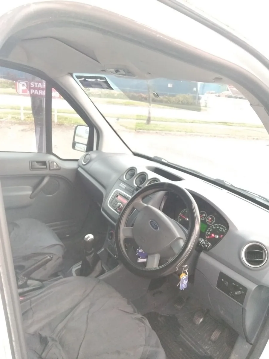 Ford Transit Connect - Image 3