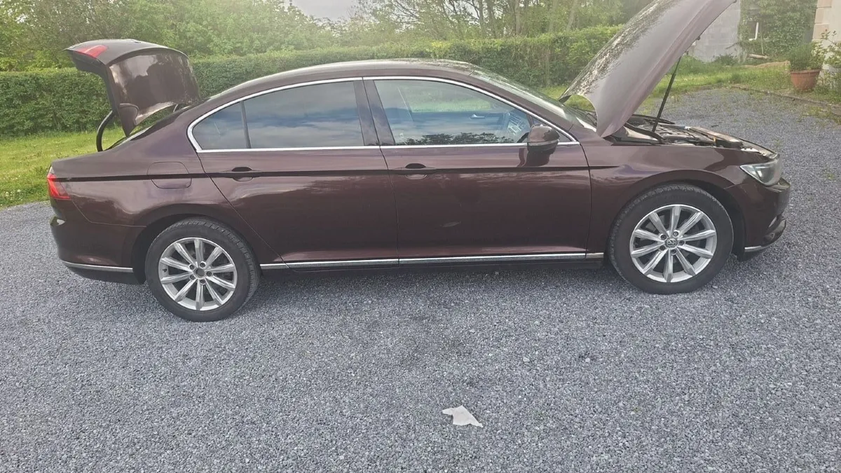 Volkswagen Passat 2015 1.6TDI Highline - Image 1