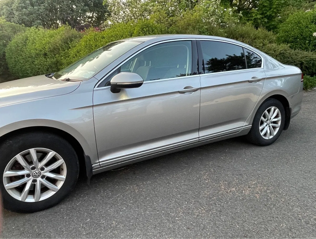 2016 Volkswagen Passat 1.6 TDI - Image 2