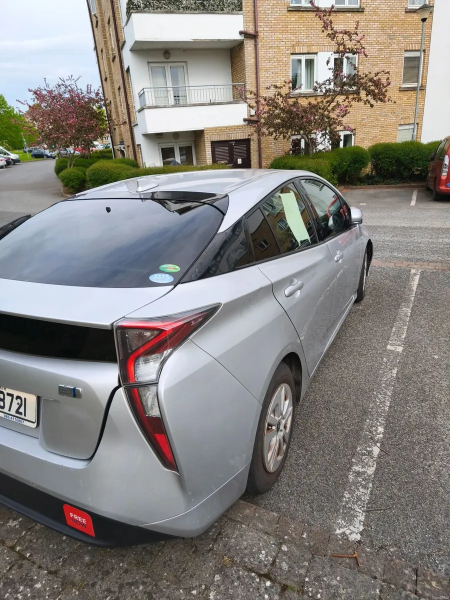 Toyota Prius 2016 - Image 1