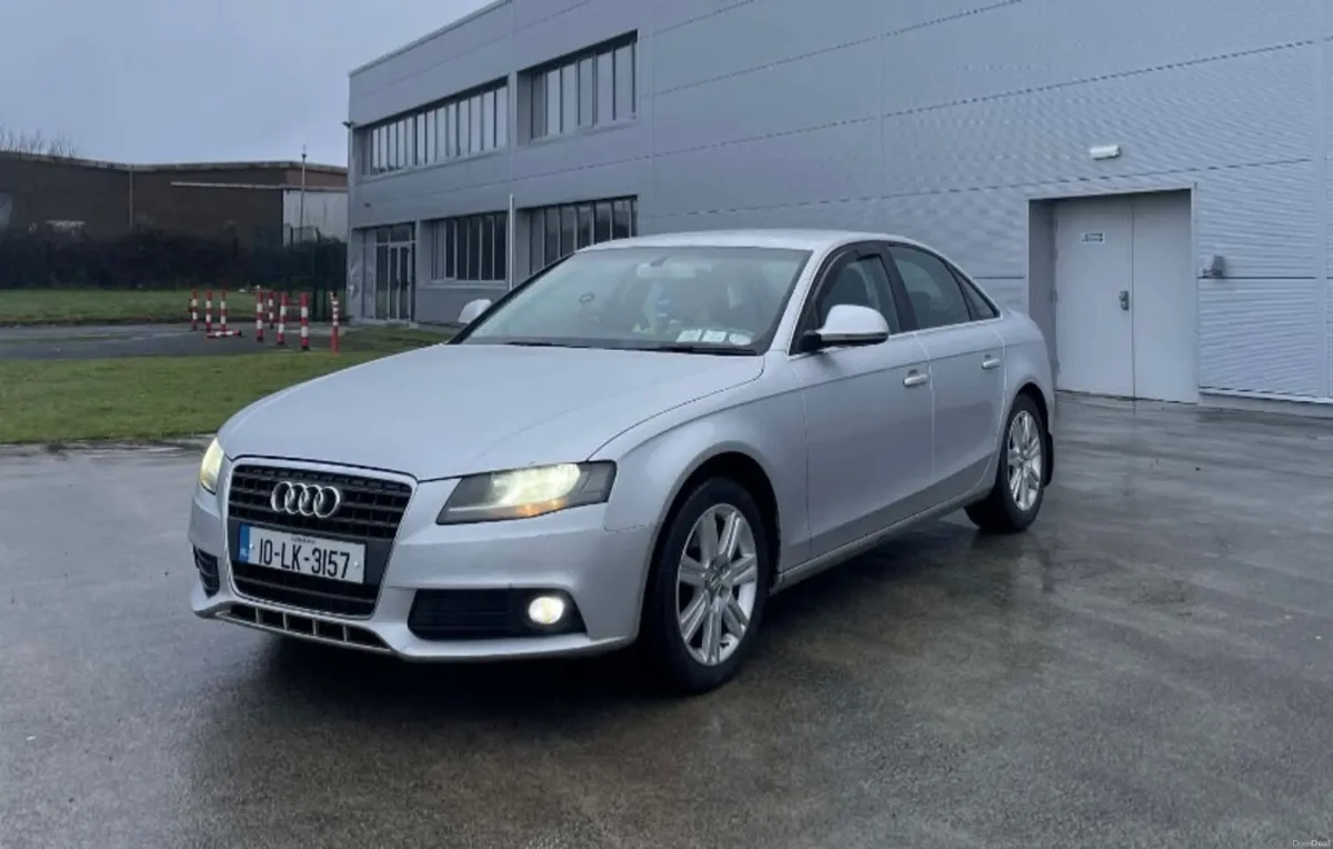 Audi A4 2010 - Image 2