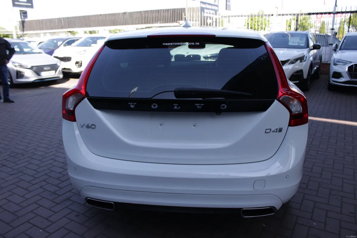 2.0D4 SE LUXURY EDITION  5DR ESTATE AUTOMATIC // H - Image 5