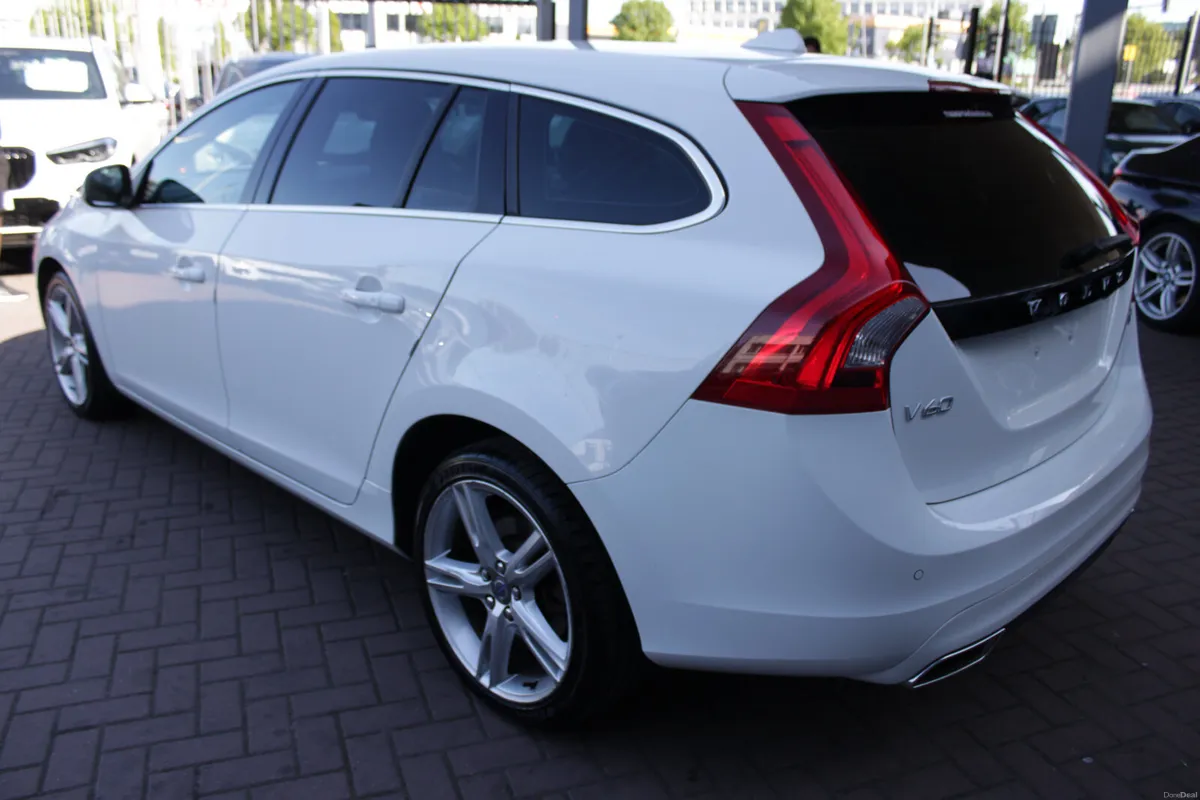 2.0D4 SE LUXURY EDITION  5DR ESTATE AUTOMATIC // H - Image 6