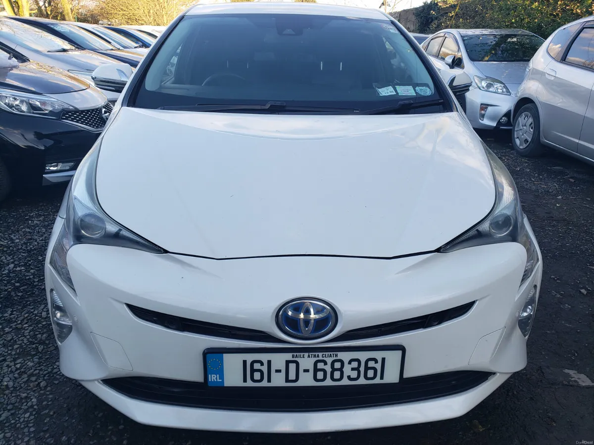 Toyota Prius 2016 - Image 2