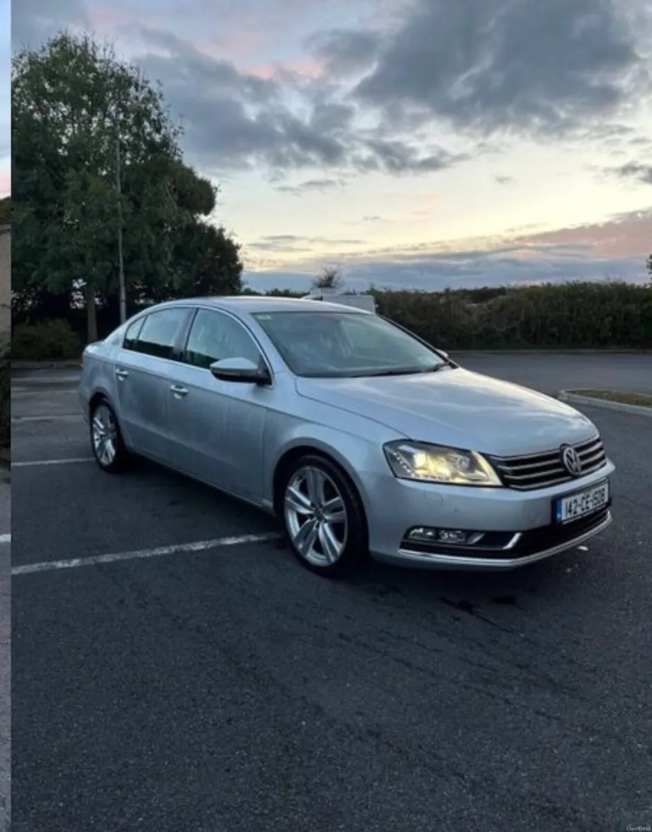 Volkswagen Passat - Image 1