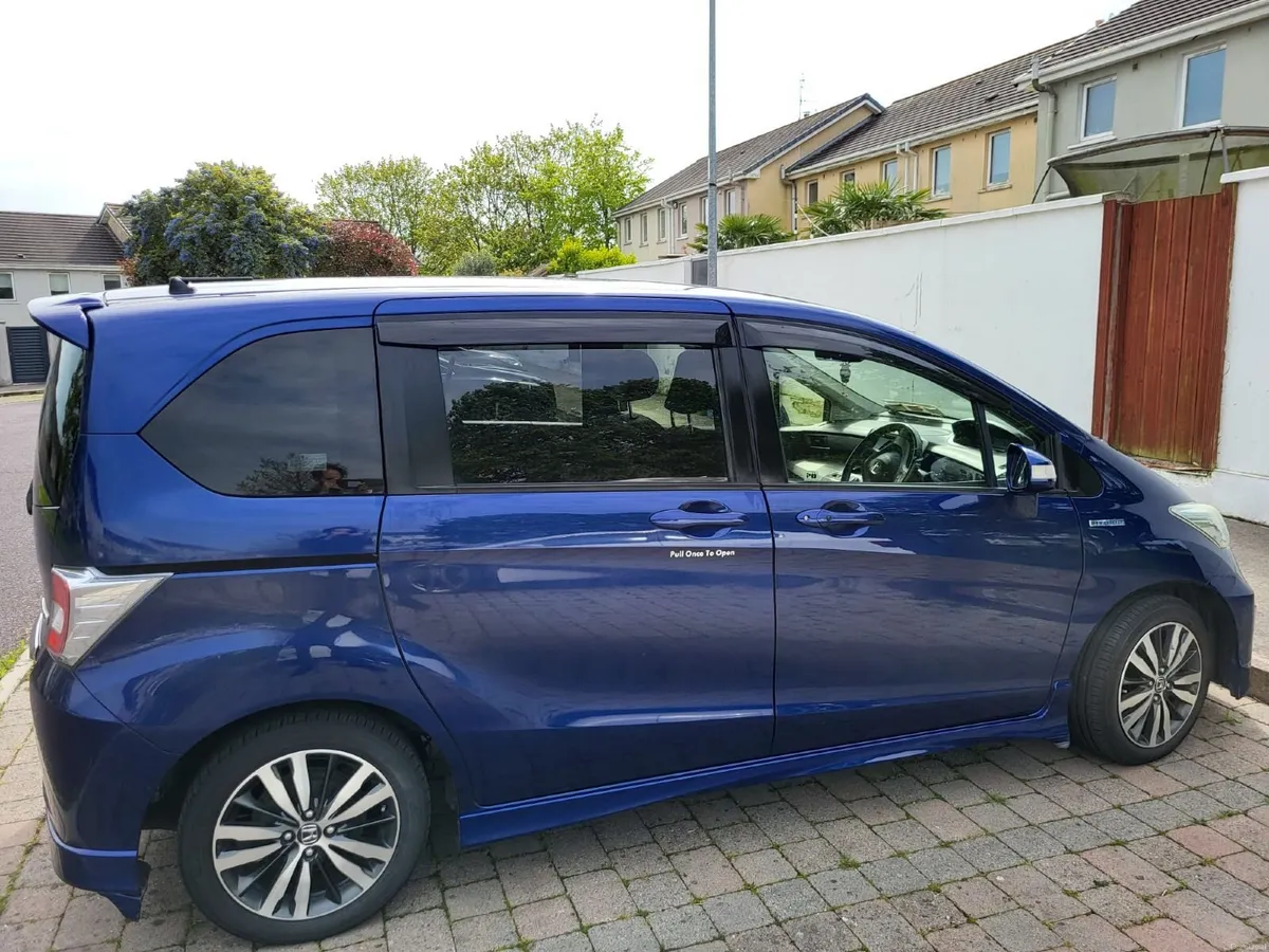 Honda Freed 2015 Petrol Hybrid 1.5 - Image 6