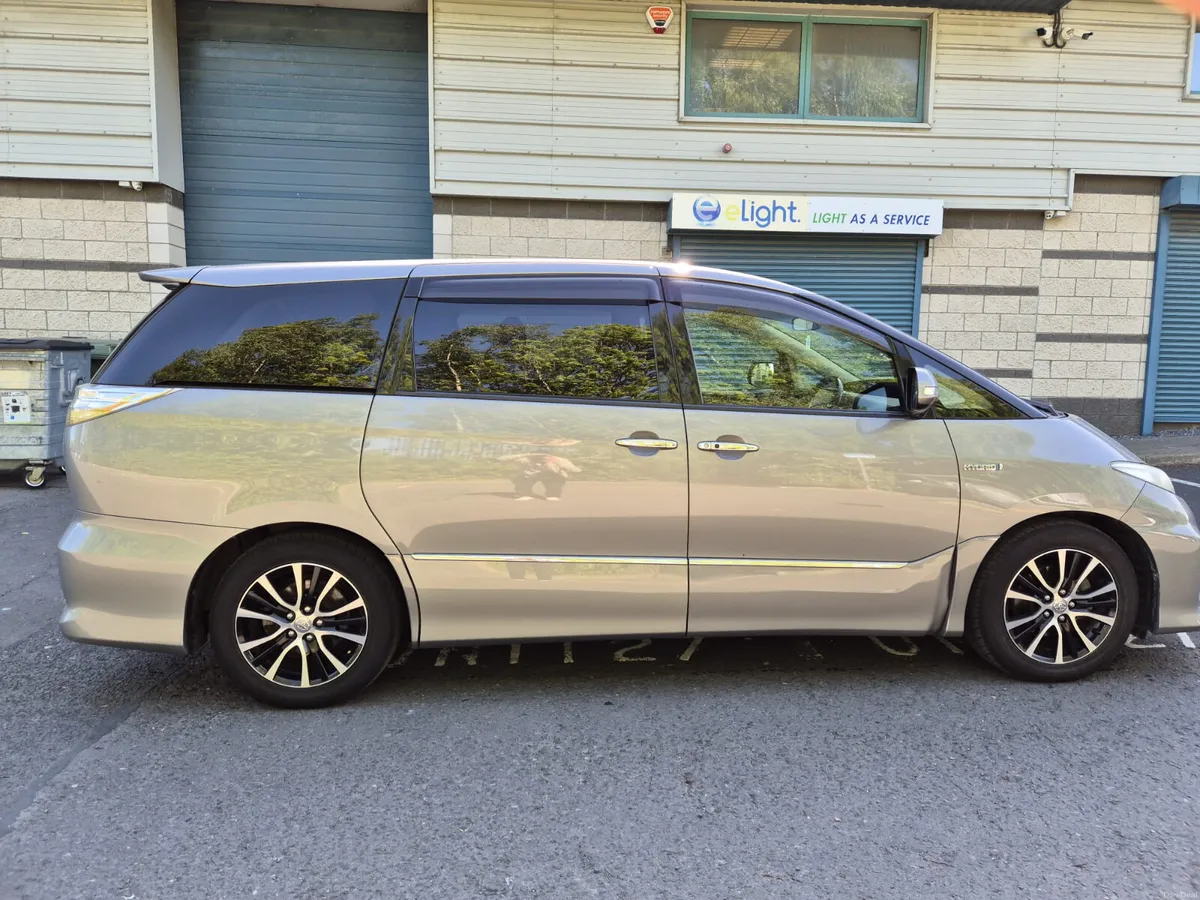 TOYOTA ESTIMA/2012/2.4 PETROL HYBRID/7 SEATER/AUTO - Image 4