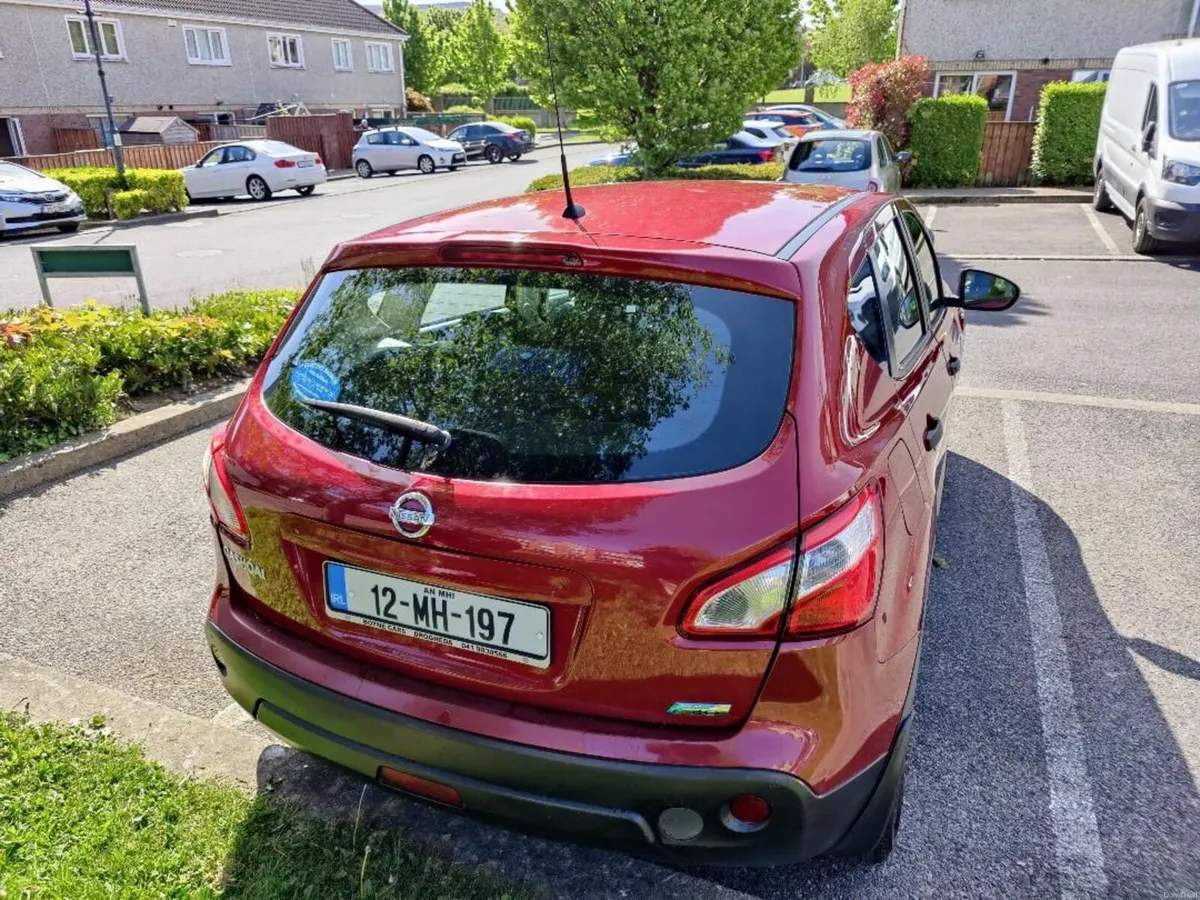 Nissan Qashqai 2012 - for Repair or parts - Image 2