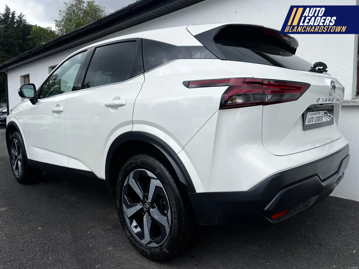 NISSAN QASHQAI 1.3 MHEV SV - Image 4