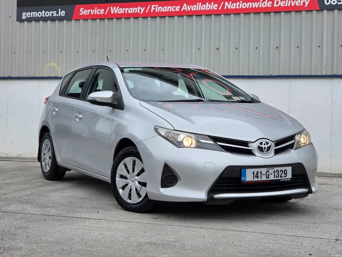 Toyota Auris 2014 - Image 1