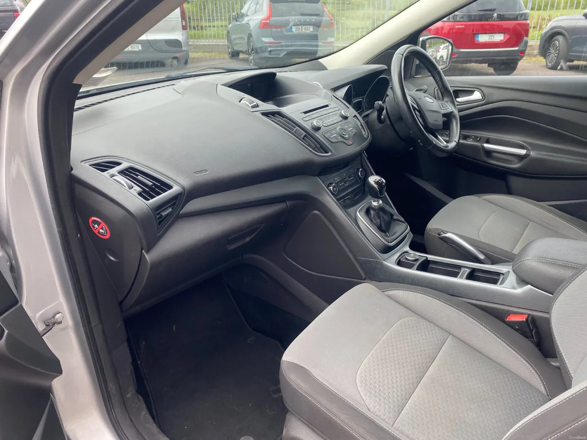 2017 Ford Kuga 1.5 TDCI ZETEC 120PS 2WD 5DR - Image 4