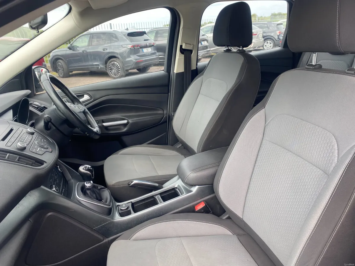 2017 Ford Kuga 1.5 TDCI ZETEC 120PS 2WD 5DR - Image 6