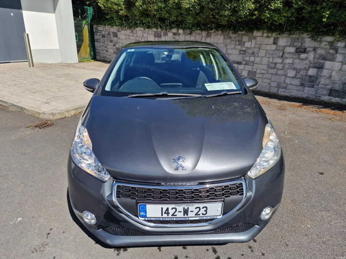 PEUGEOT 208 / 2014 / 1.4 DIESEL / AUTOMATIC - Image 2