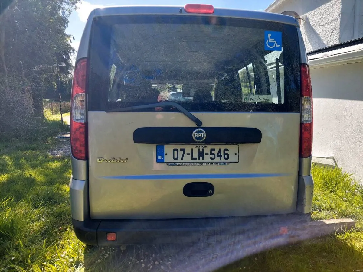 Car - Image 3