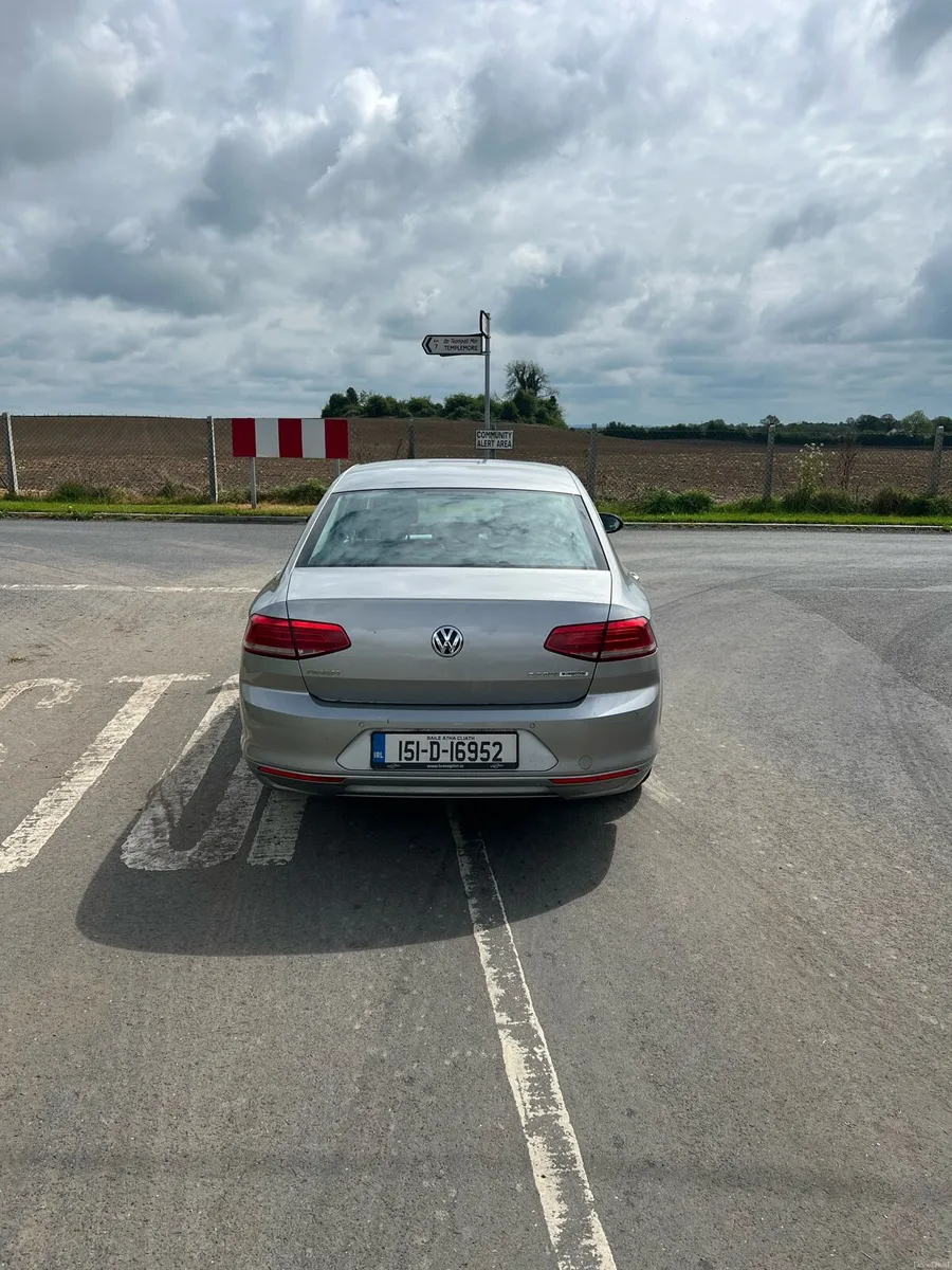 2015 Volkswagen Passat - Image 4