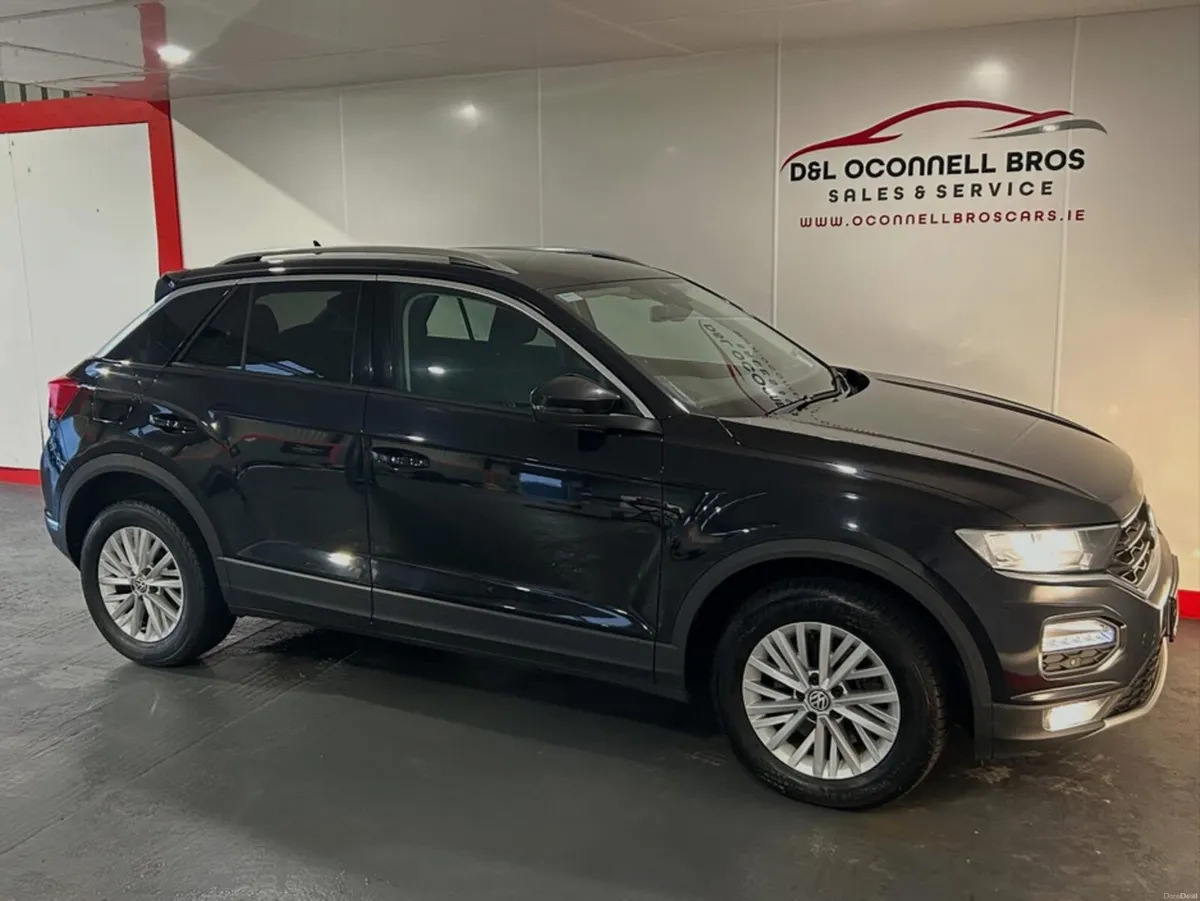 Volkswagen T-Roc DESIGN 1.0 TSI MANUAL 6SPEED FWD - Image 4