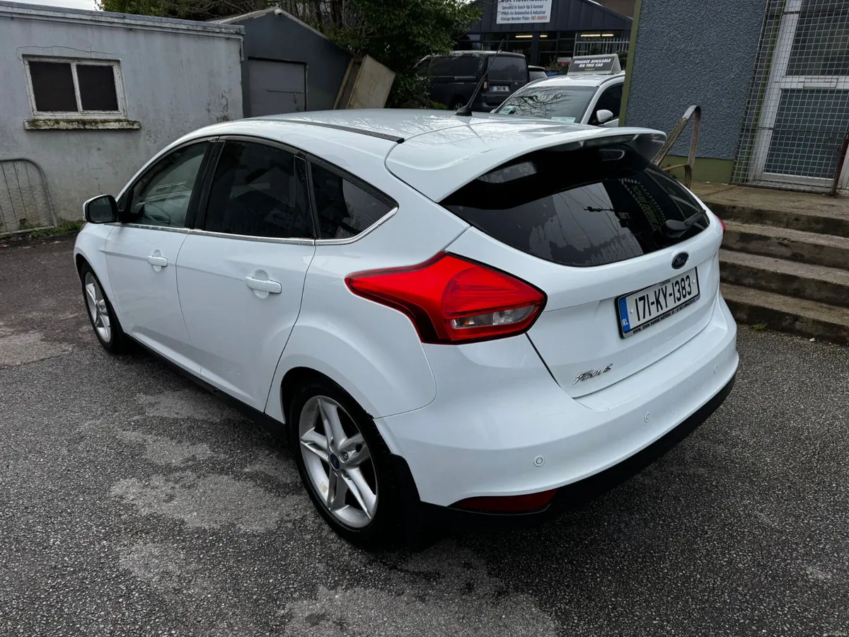 Ford Focus Lovely Car in white - Image 4