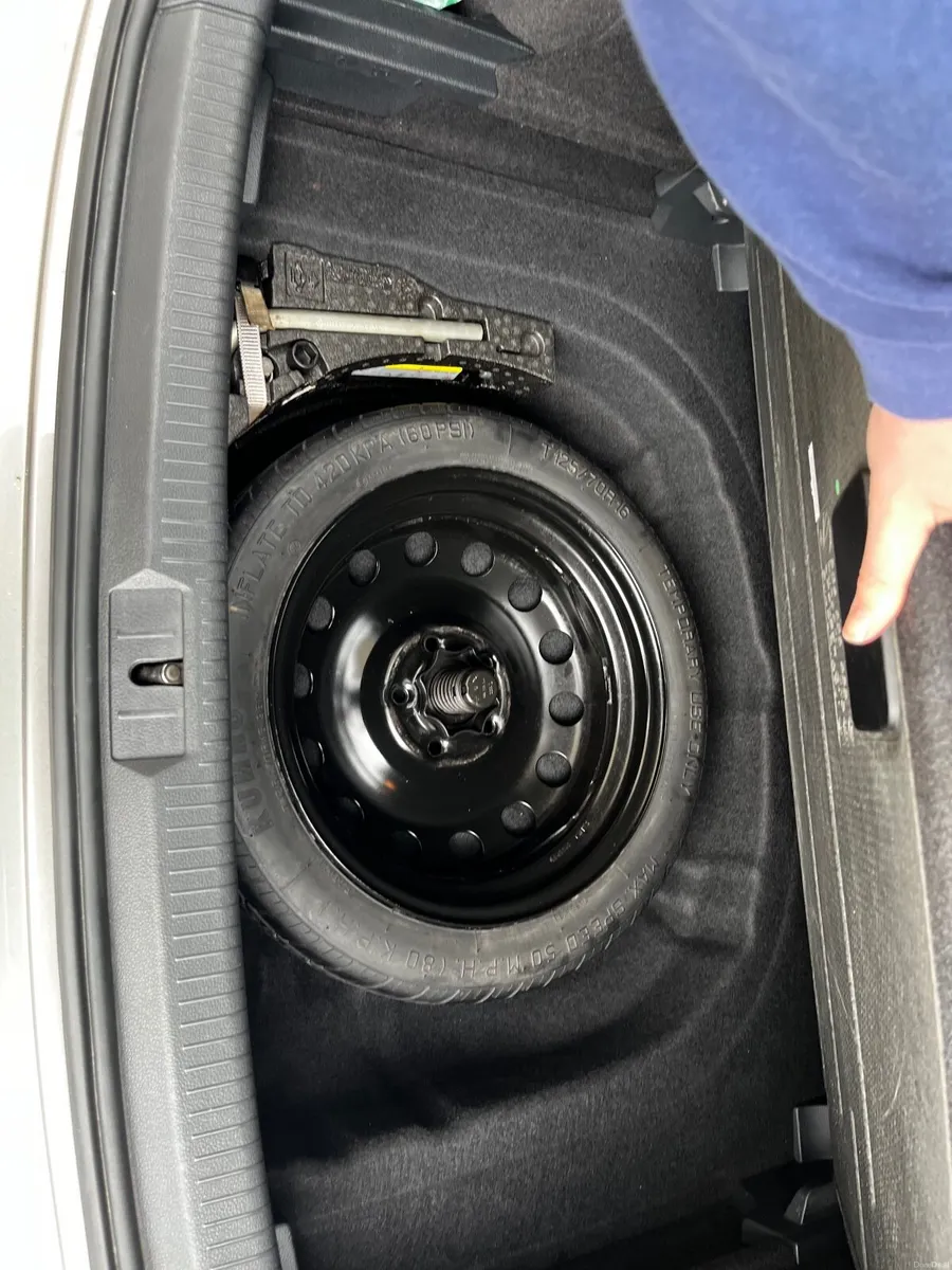 Volkswagen Golf 2015 - Image 2