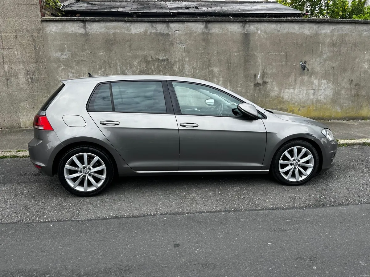 Volkswagen Golf 2015 - Image 1
