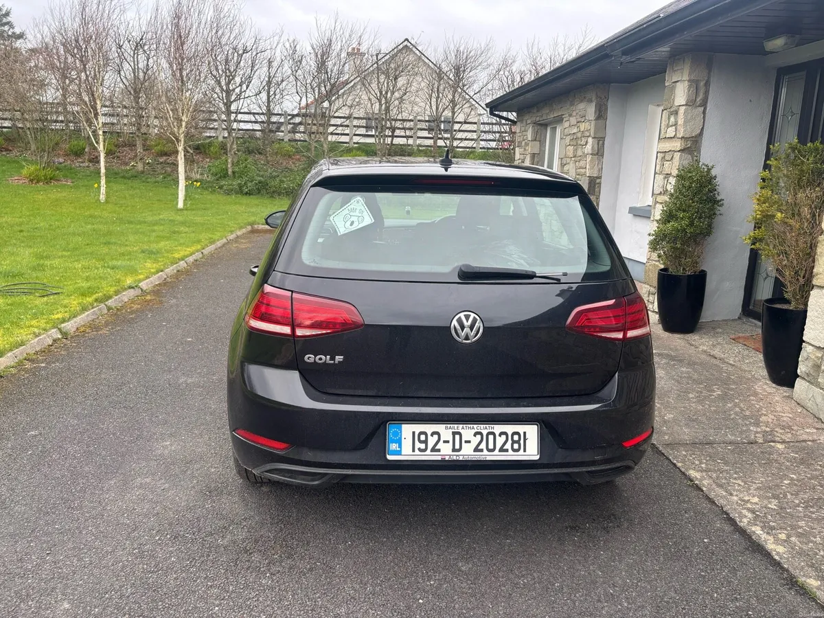 Volkswagen Golf - Image 4