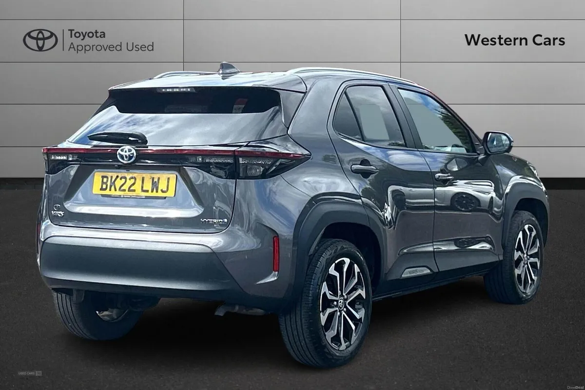 Toyota Yaris Cross 1.5 VVT-h Design E-CVT Euro 6 ( - Image 2