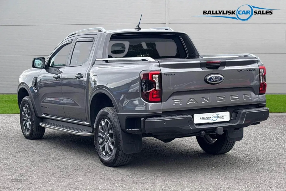 Ford Ranger 2.0 TD 205PS Wildtrak Auto 4WD in Grey - Image 2