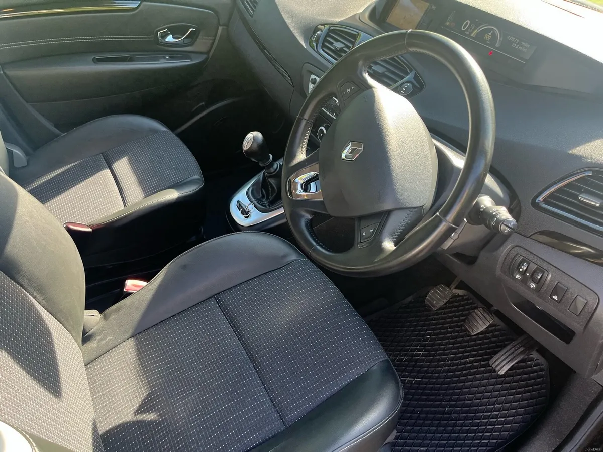 Renault - Image 2