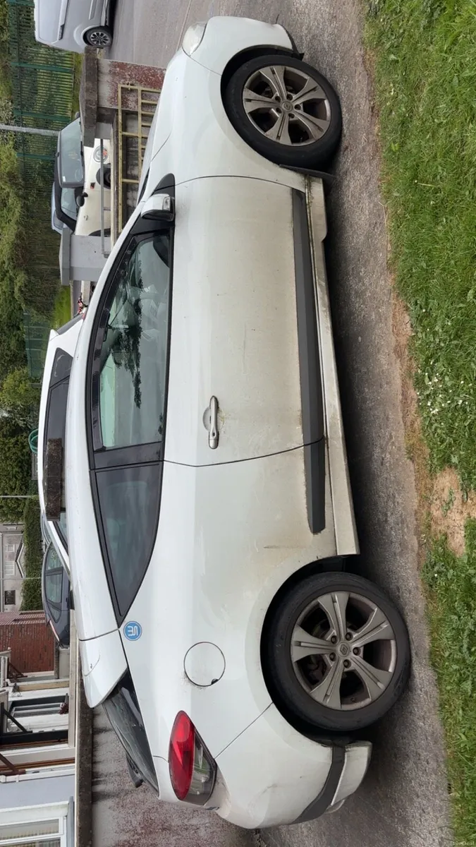 2011 Renault Megane - Image 1