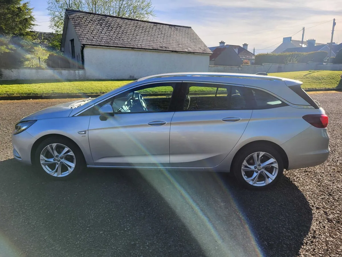 2017 Vauxhall Astra SRi 1.4 Turbo Estate – Auto - Image 2