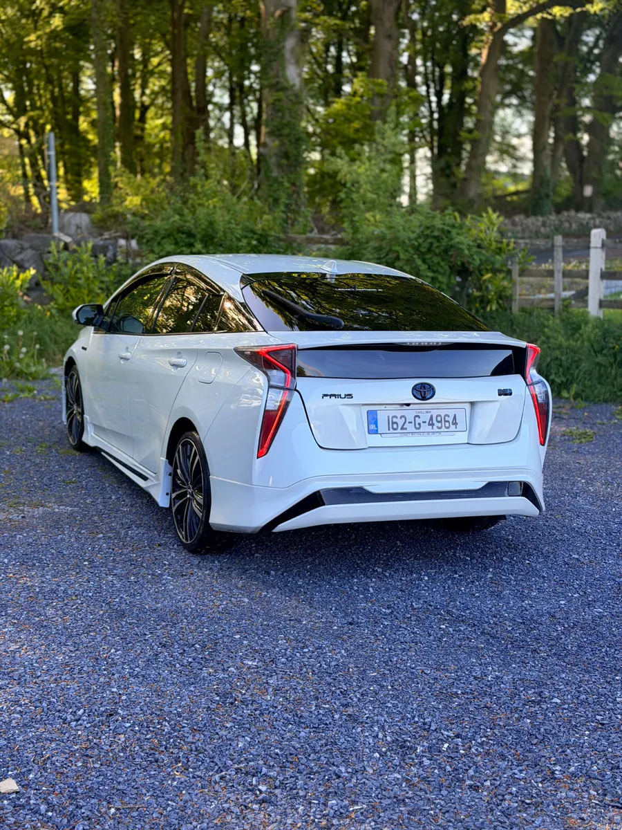 Toyota Prius 2016 - Image 4
