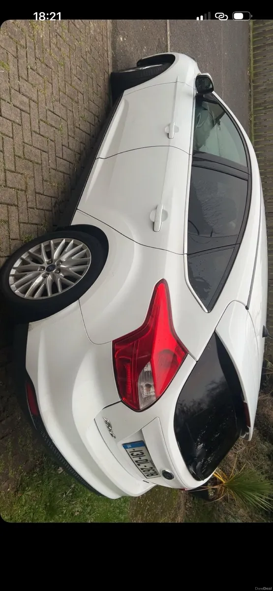 Ford Focus 2013 - Image 1