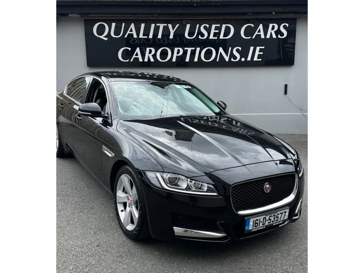 Jaguar XF 2.0 D PORTFOLIO 180PS AUTO 4DR//LOW MILE - Image 3
