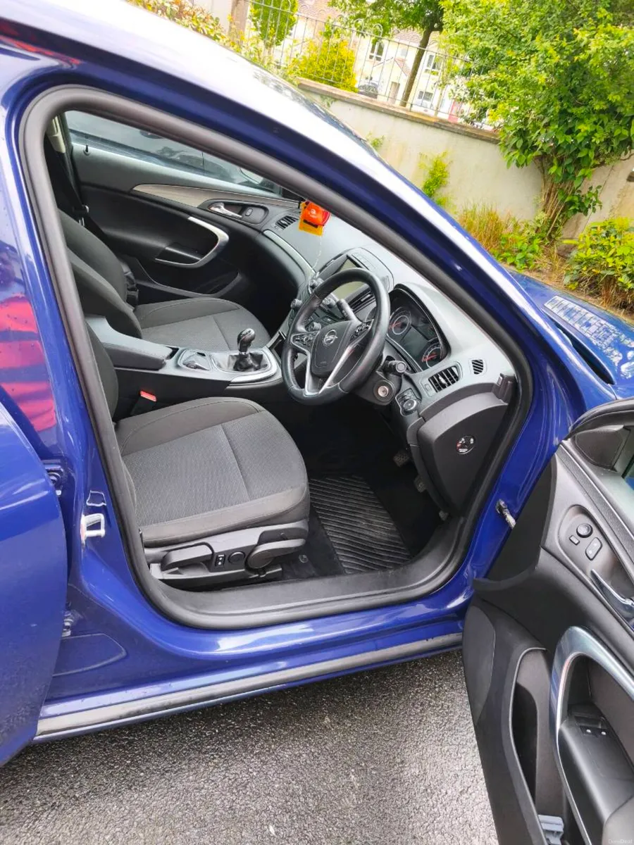 Car - Image 3