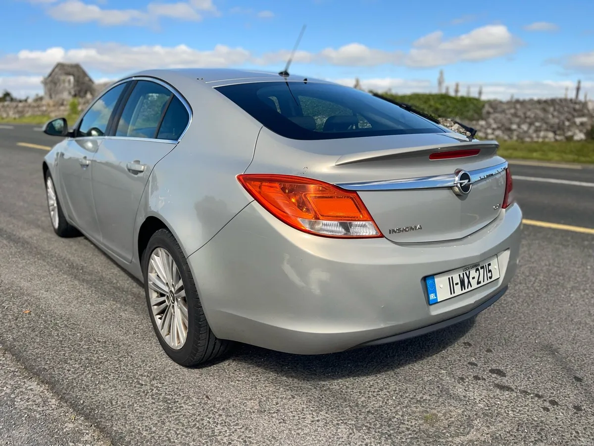 2011 Opel Insignia - Image 2