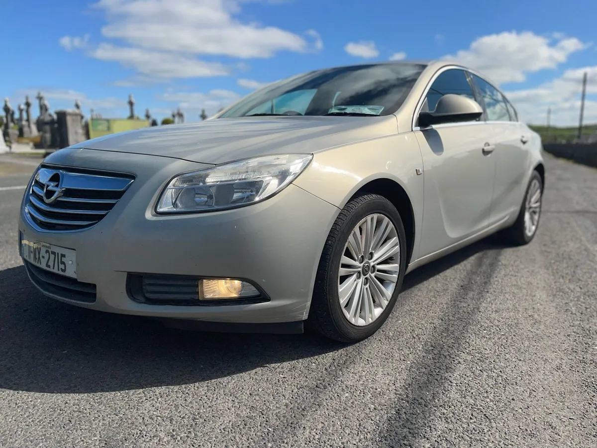 2011 Opel Insignia - Image 1