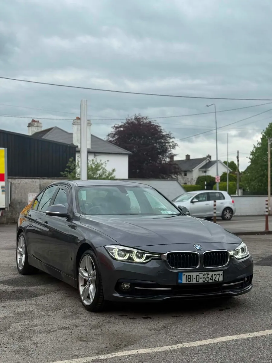 BMW 330e Sport 2018 - Image 1