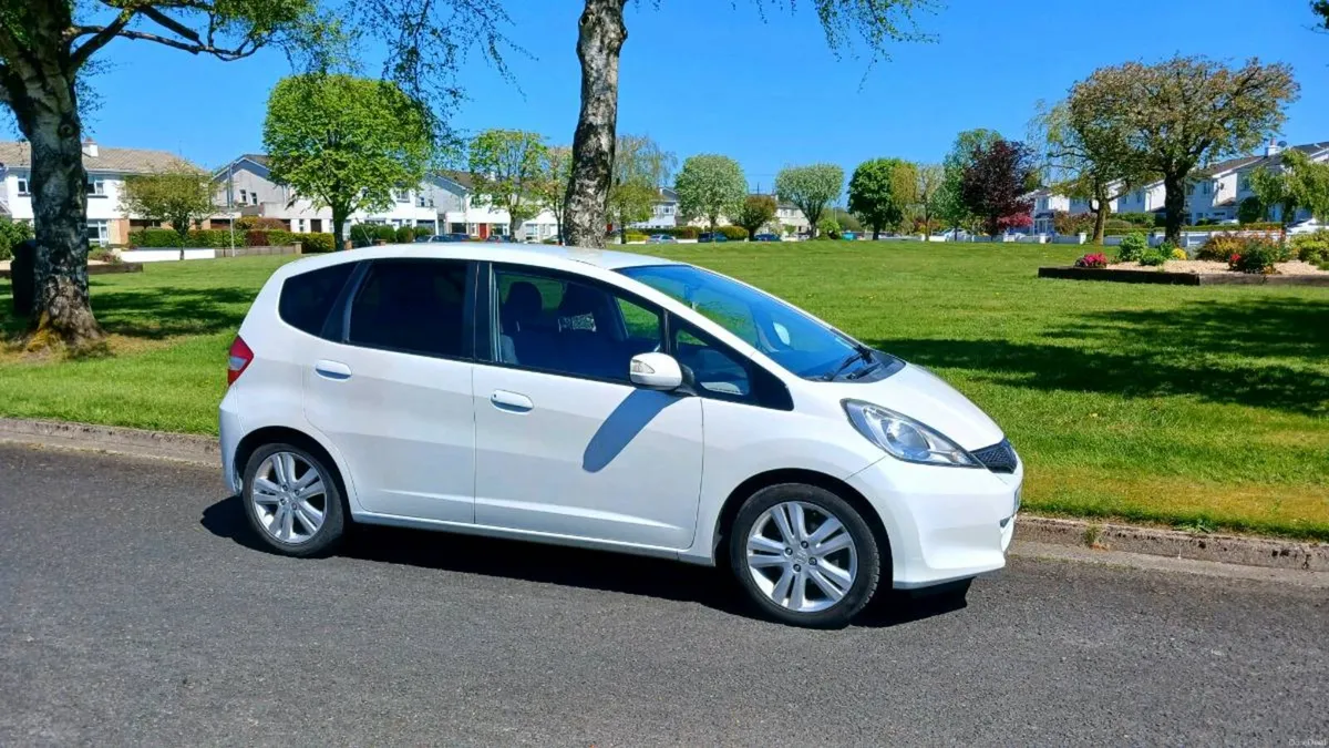 2014 Honda Jazz 1.4 I-VTEC ES+ - Image 1