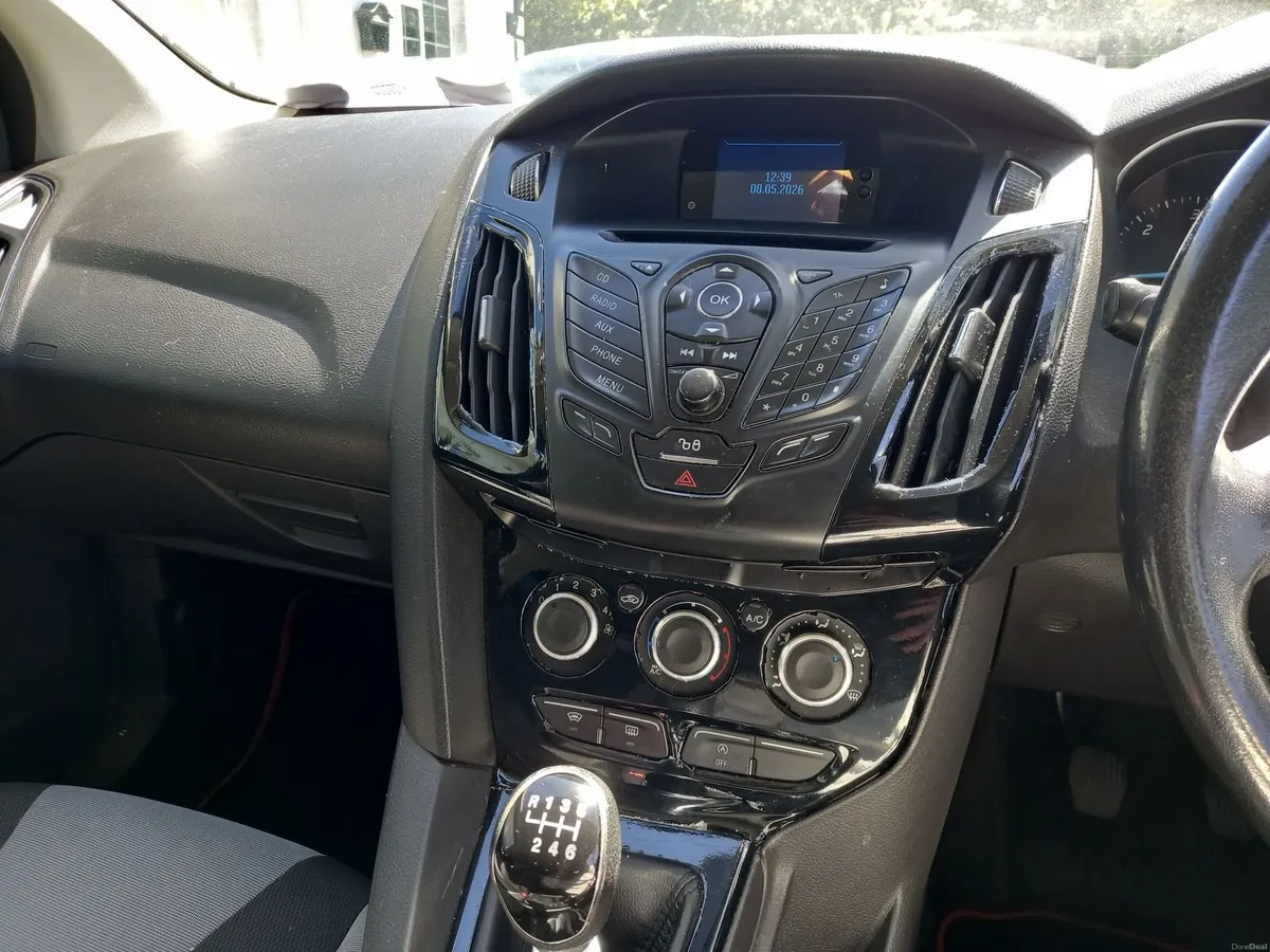 Ford Focus 2012 - Image 2