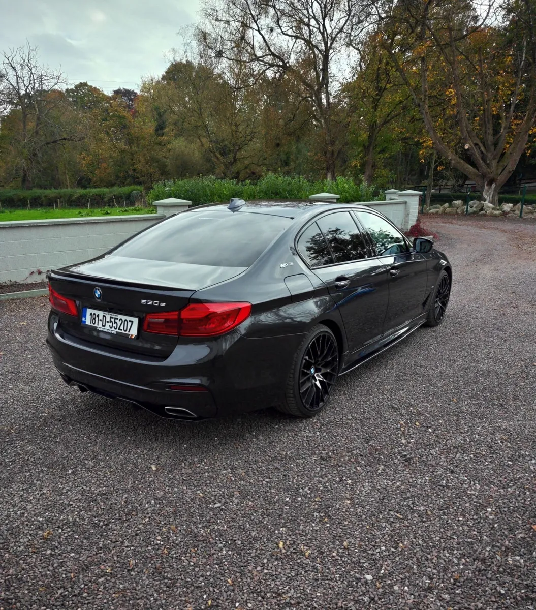 BMW 5-Series 2018 - Image 4