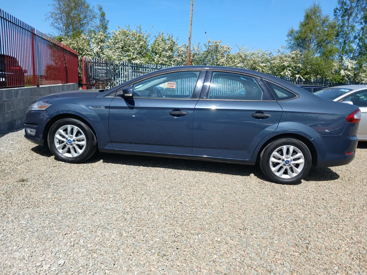 Ford Mondeo 2012 4door saloon - Image 3