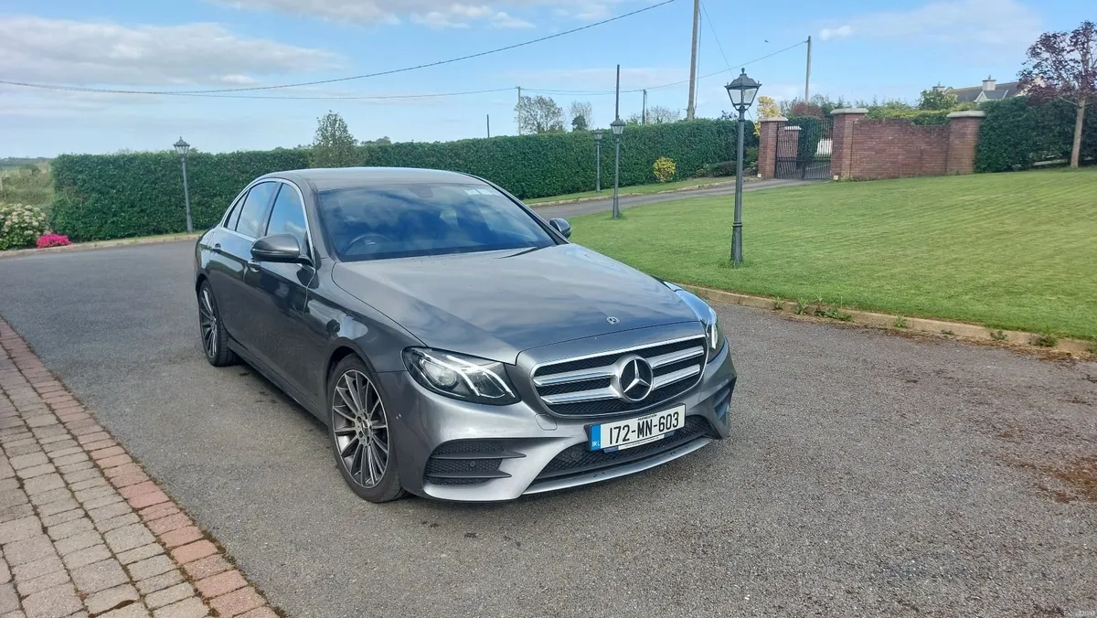 Mercedes-Benz E-Class E220d 2017 AMG Line (172) - Image 3