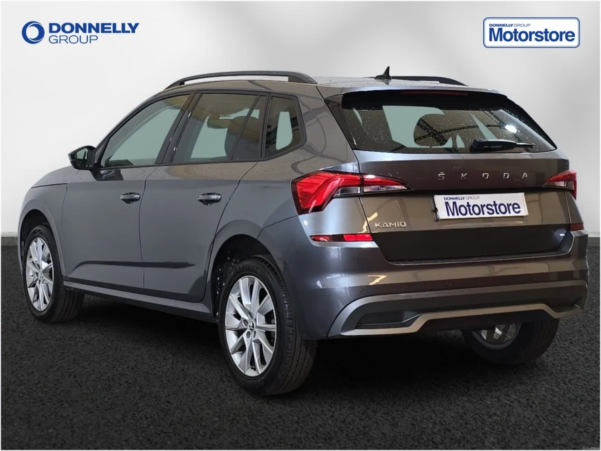 Skoda KAMIQ Hatchback SE Drive - Image 2