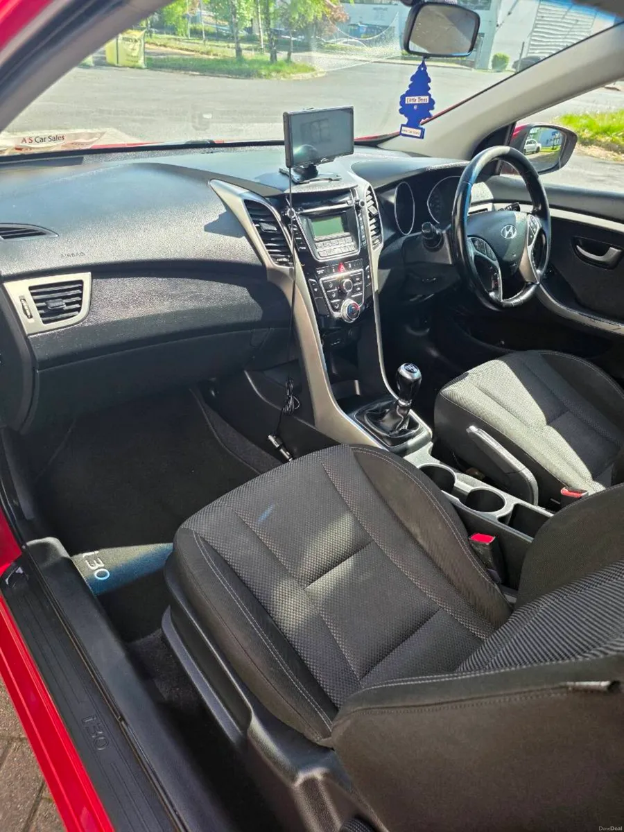 Hyundai i30 van - Image 4