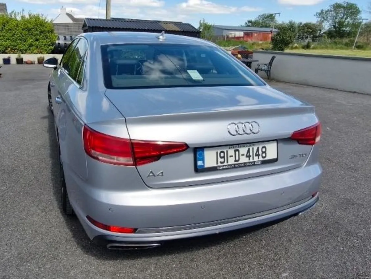 Audi A4 2019 - Image 2